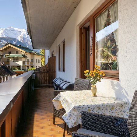Chalet - Appartements Julitta Mayrhofen Exterior photo