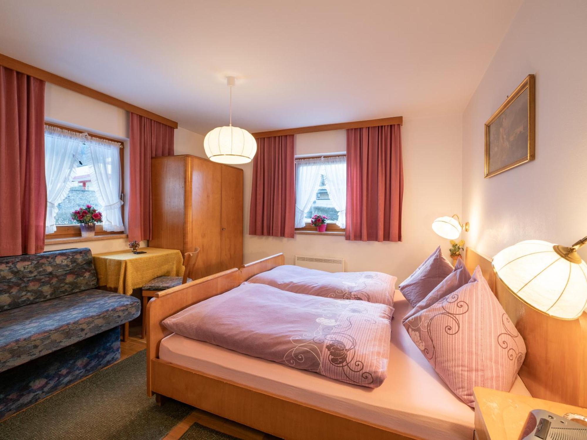 Chalet - Appartements Julitta Mayrhofen Exterior photo